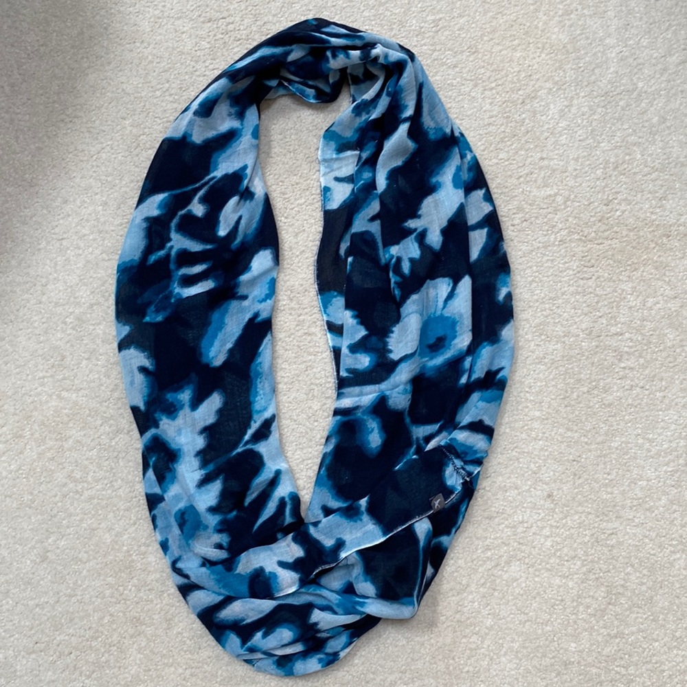 Eddie Bauer infinity scarf